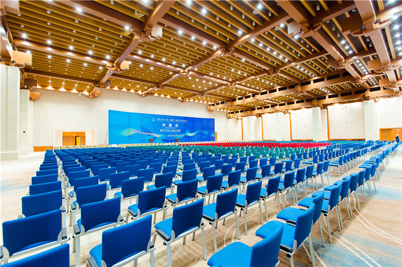敦煌国际会议中心内景 传统与现代交融的会议及展览空间